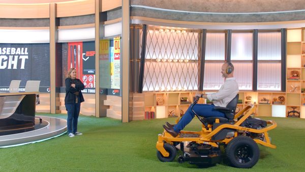 On-Set Landscaping — Cub Cadet